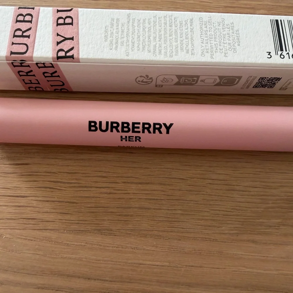 Burberry Her Elixir Travel Spray - Pale Pink & Gold Accents